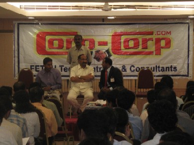 Shri. Damodhar Reddy, IT Minister, AP & Prabakaran Murugaiah,Corp-Corp.com [Now TechFetch.com]